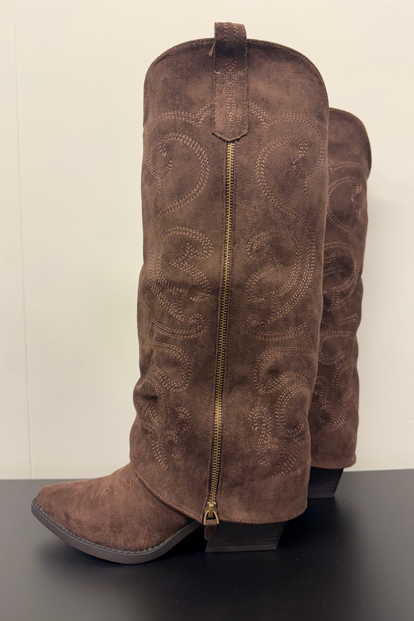 Floor Cowboy Boots Brown and Black